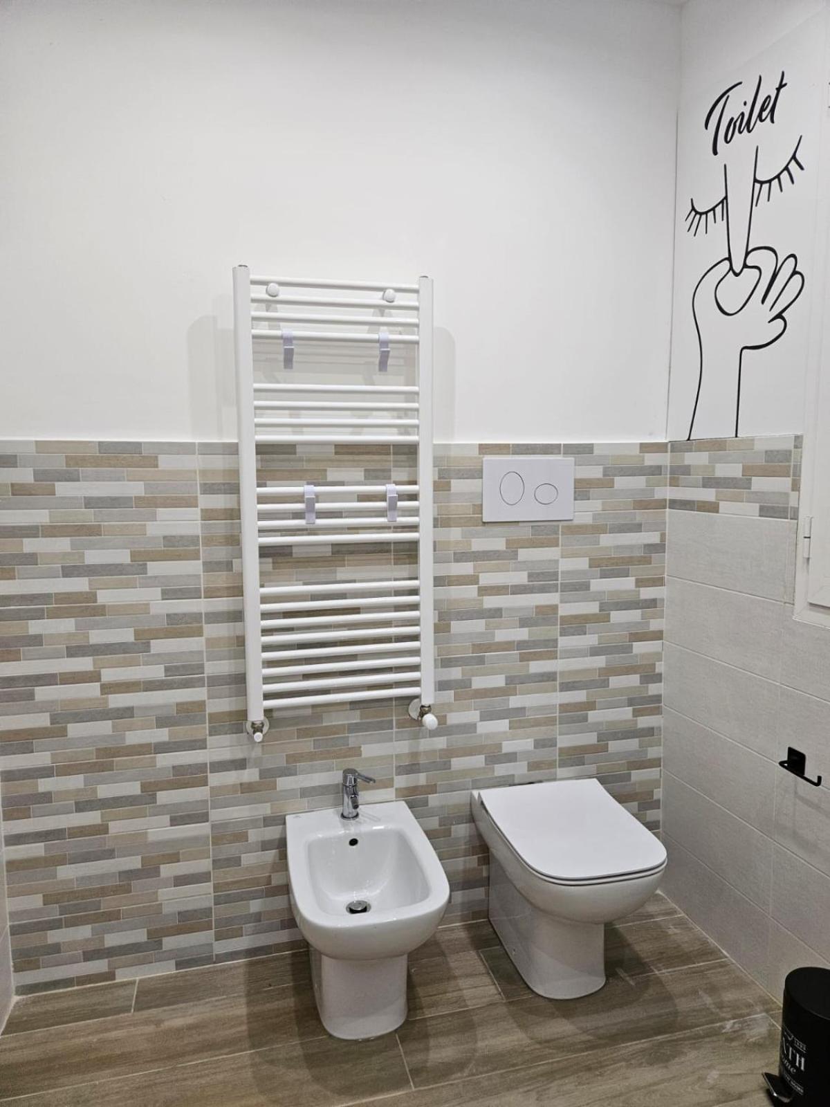 Porta D Ossuna Comfort Apartments Palermo Luaran gambar